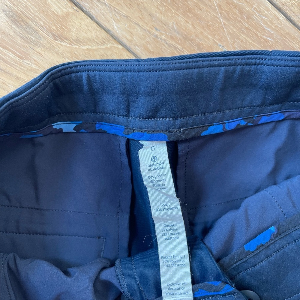 LuLuLemon Woman’s Navy blue stretch utility straight leg pants with pockets Sz 6 - Picture 3 of 13